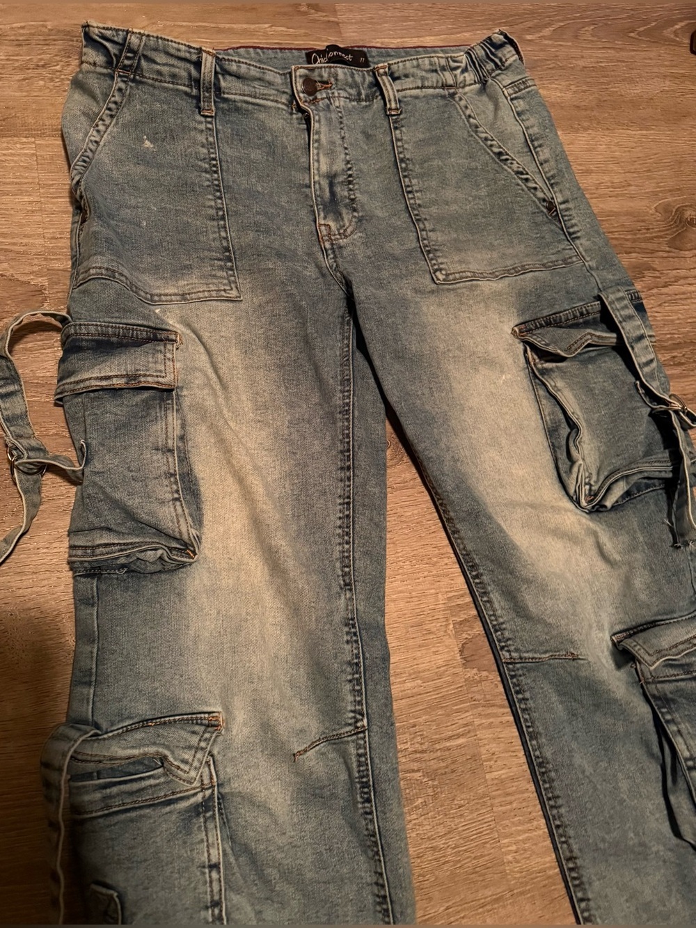 Chic Connect Medium Wash Cargo Jeans | Utility Denim | Baggy Cargo Pants | 11 - Picture 5 of 9